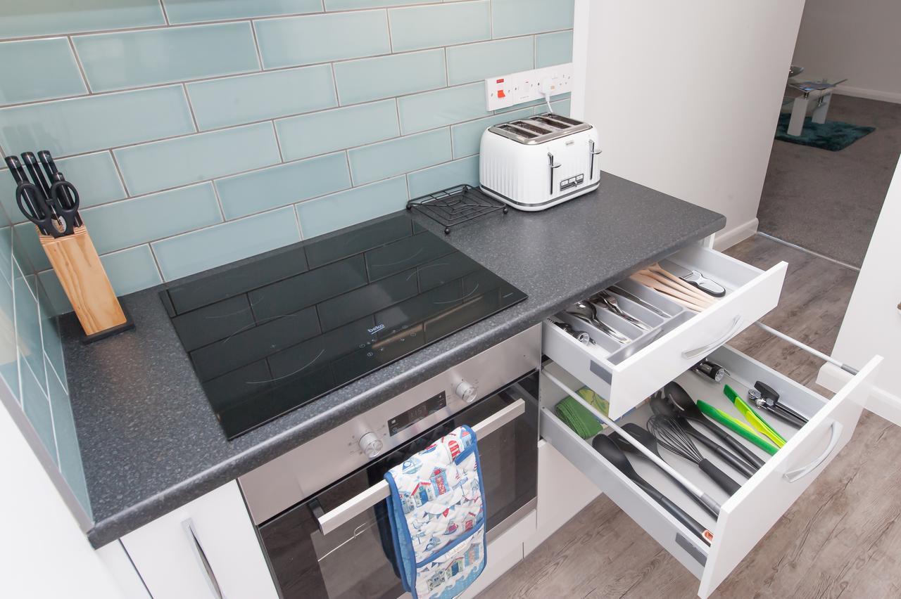 Two Bed Ground Floor Apartment, Sleeps Six, Free Parking And High Speed Wifi Ramsgate Exteriör bild